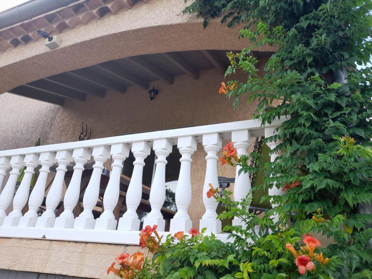 Gites De L'Esquirou Lagorce  Ngoại thất bức ảnh